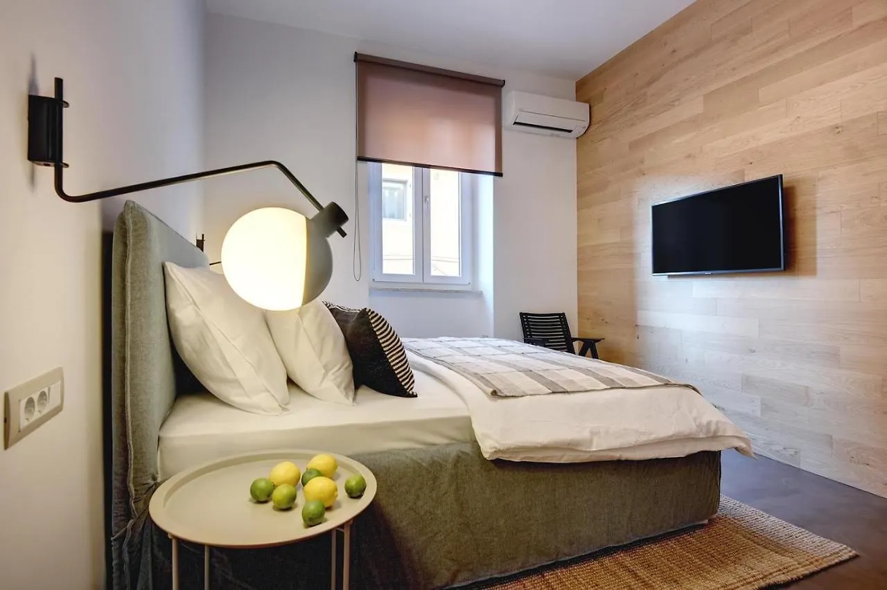 Cave Design Apartment Pula Kroatië