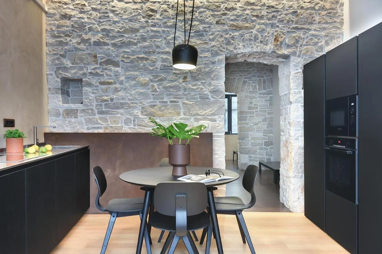 Cave Design Apartment PUY